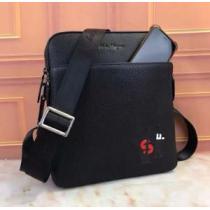 2026有名人同じアイテム サルヴァトーレフェラガモ FERRAGAMO ショルダーバッグ.62.