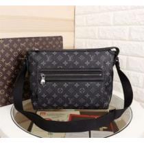 2026ファッションの最先端！ルイ ヴィトン LOUIS VUITTON ショルダーバッグ.45.