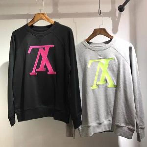 爆買い送料無料LOUIS VUITTONルイヴィトンパーカー偽物ロゴ刺繍付きのメンズプルオーバーパーカーブラック、グレー
