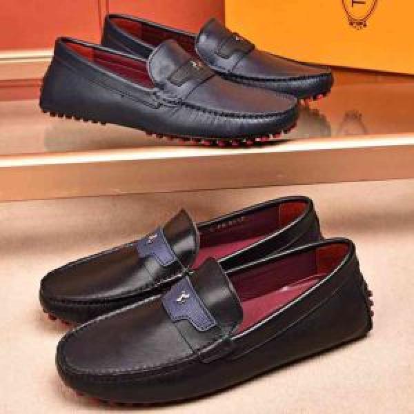 大人っぽく知的な カジュアルシューズ トッズ TOD'S 2色可選 個性的なモデル2026【SALE！】