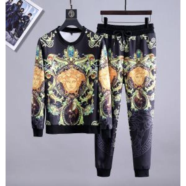 希少性の高い ヴェルサーチVERSACE 希少性の高い  話題の新作到着！有名人同じアイテム
