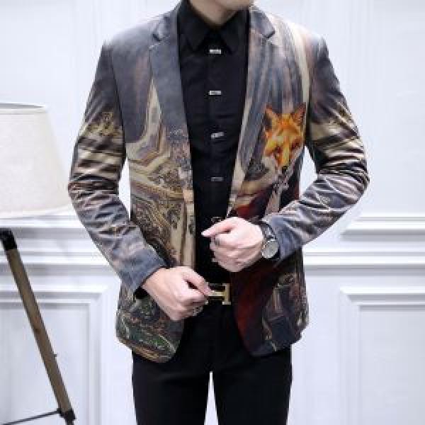 数量限定再入荷 ヴェルサーチVERSACE 大胆なデザイン テーラードジャケット 高級感が漂う