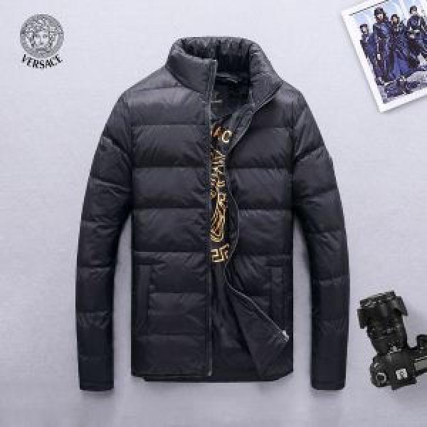 ダウンジャケット 希少性の高い　保温性の高い　メンズ　ヴェルサーチVERSACE  18ＳＳ美品