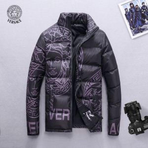 売上ランキング1位　ダウンジャケット メンズ　手頃価格　カジュアルスタイルに　ヴェルサーチVERSACE