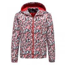 大人な印象に仕上げるLOUIS VUITTONルイヴィトンジャケットメンズコピーフード付きスポーツブルゾン　ホワイトｘレッド