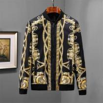 2026【SALE！】 ヴェルサーチ VERSACE 最近人気一番！ ブルゾン 人気急上昇中