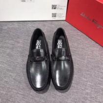 FERRAGAMO カジュアルシューズ　2026最安値今年っぽくNEWファッション サルヴァトーレフェラガモ
