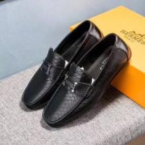 上品でファッションエルメス HERMES 2026秋冬の定番新品到来!カジュアルシューズ