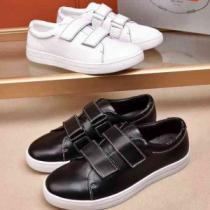 今季爆発的な人気 2026年秋冬入荷 プラダ PRADA 2色可選フラットシューズ 定番品質保証