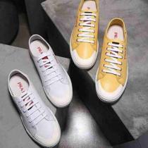 ファッションの最先端！プラダ PRADA 2色可選 スニーカーリゾートスタイル