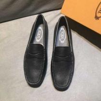 １着は持つべき トッズ TOD'S 2色可選 カジュアルシューズ高品質な