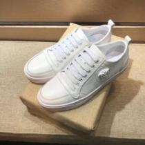 今季大人気新作登場 ヴェルサーチ希少価値大 VERSACE 2色可選 カジュアルシューズ