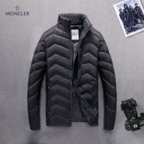 最終数量限り！　モンクレール MONCLER　 ダウンジャケット メンズ　今季大人気新作登場　2色可選