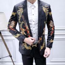 毎年流行り定番アイテムおすすめ ヴェルサーチVERSACE 流行の注目ブランド テーラードジャケット