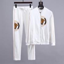 格好良いアイテム 2026新品入荷 ヴェルサーチVERSACE 2色可選 上下セット すっかり定番化