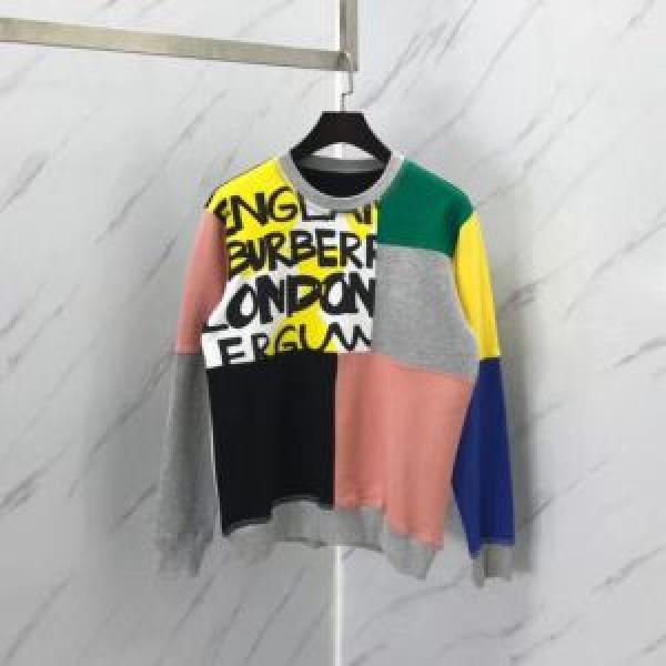 目前の注目ブランド　バーバリー BURBERRY  ジップパーカー　2026年秋冬入荷