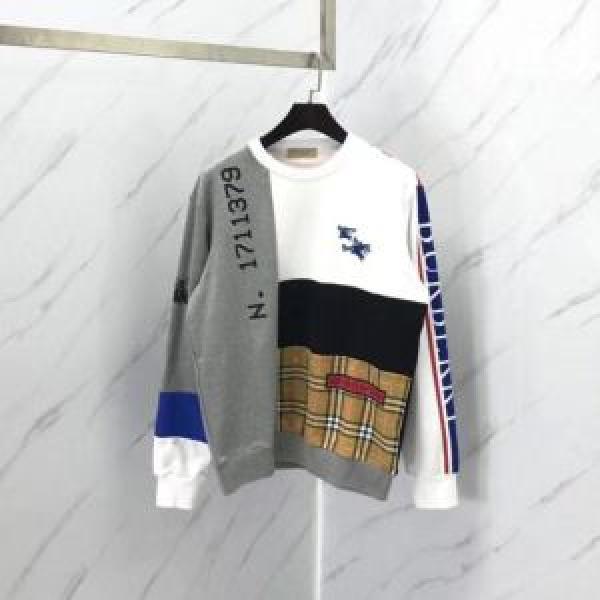 ファッションの最先端！　ジップパーカー　上品でファッション　バーバリー BURBERRY
