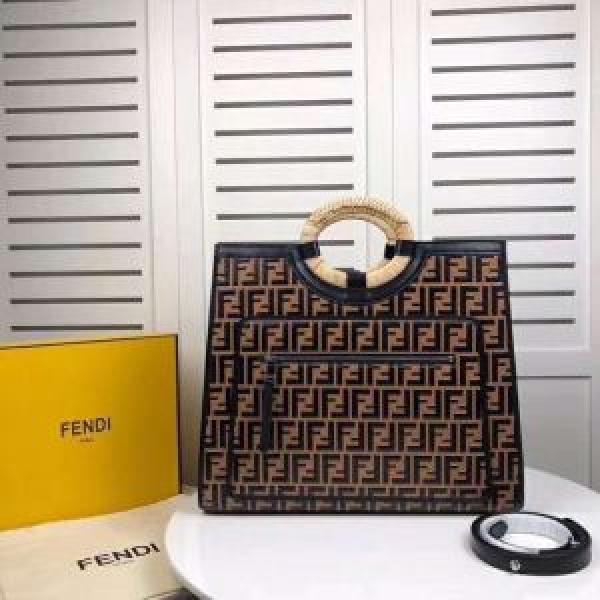今季大人気新作登場 トートバッグ 今季大人気新作登場 FENDI フェンディ 稀少*入手困難.150.