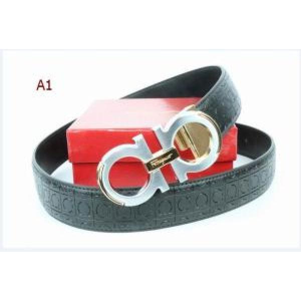すっかり定番化 人気急上昇中 サルヴァトーレフェラガモ FERRAGAMO  多色可選 ベルト 美品*入手困難
