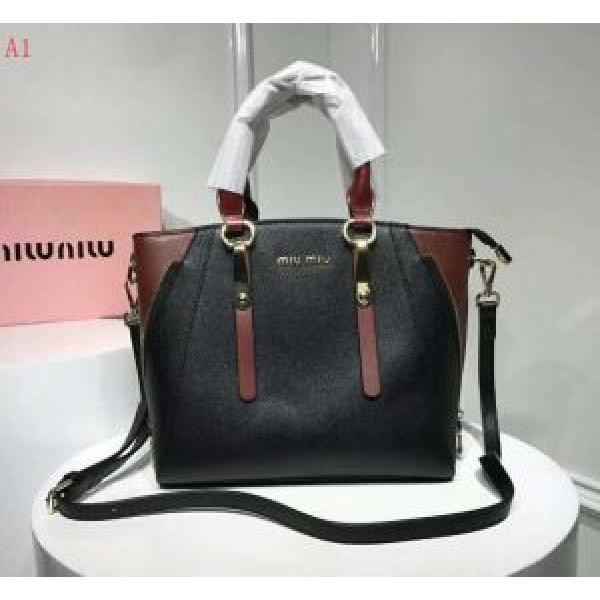 個性的なモデル　定番品質保証　超定番人気　ミュウミュウ MIUMIU  トートバッグ 4色可選.43..43.