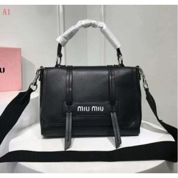 今季新作登場　ミュウミュウ MIUMIU  4色可選　海外先行発売！　トートバッグ 超人気美品　.43..43.