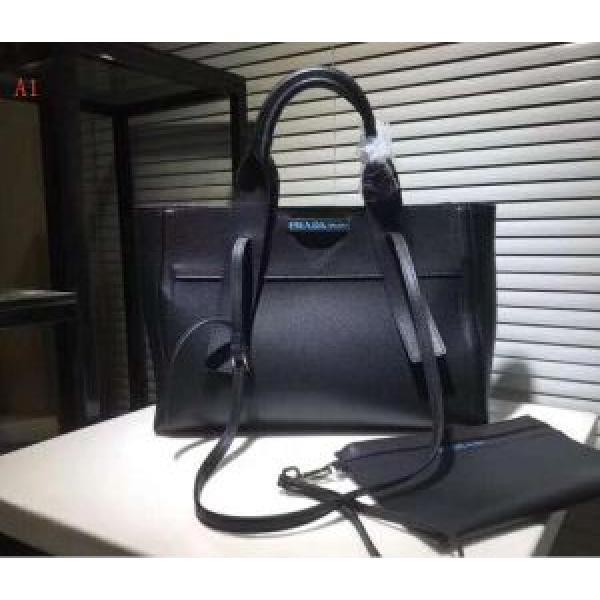 秋冬大活躍　PRADA プラダ  定番品質保証　今季新作登場　3色可選  海外先行発売！　トートバッグ.68.