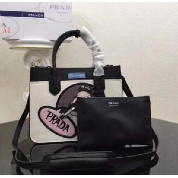2026年秋冬シーズン　 トートバッグ  4色可選　PRADA プラダ 　海外先行発売！　超人気美品.68.