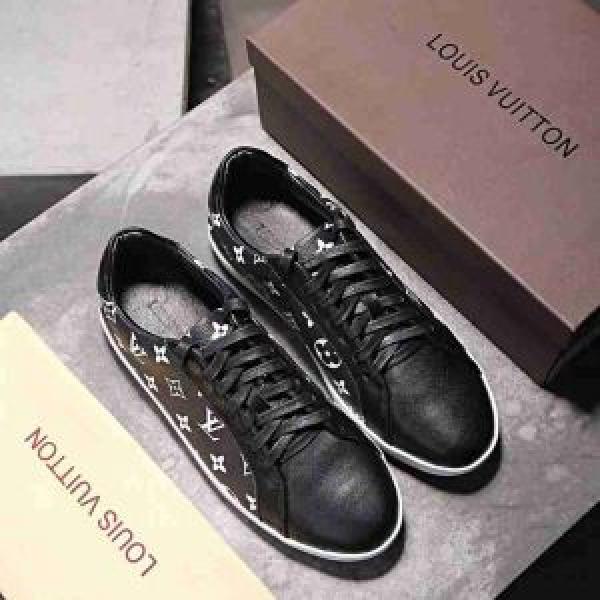 高品質な LOUIS VUITTON スニーカー、靴芸能人愛用 2色可選ルイ ヴィトン上品でファッション