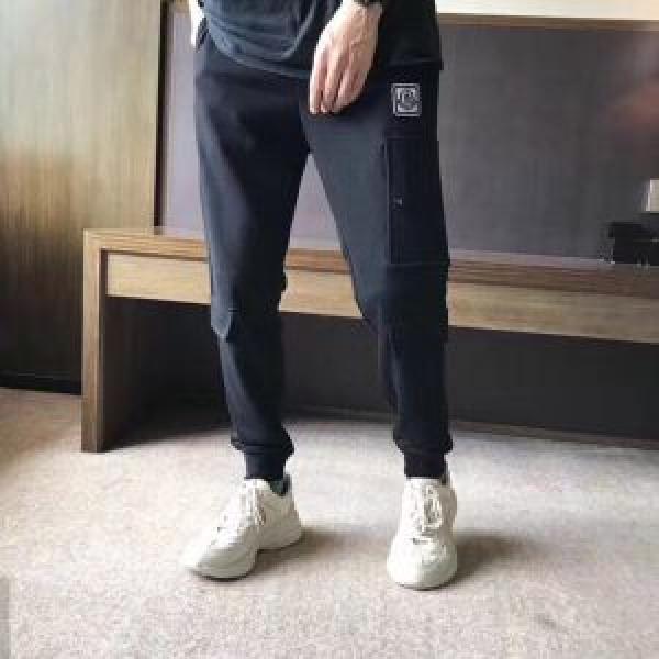 今年っぽくNEWファッション モンクレール MONCLER 毎年流行り定番アイテムおすすめ チノパン