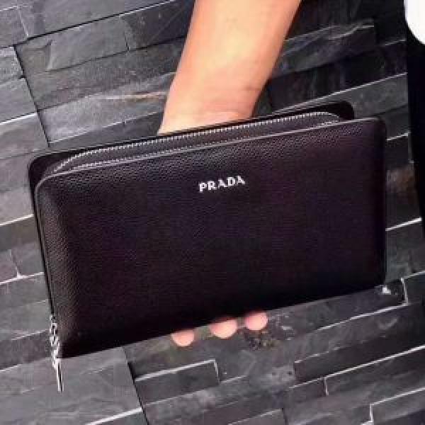 大胆なデザインPRADA流行の注目ブランド 2026新品入荷 財布 プラダ これは欲しい.158.