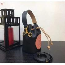 毎年流行り定番アイテムおすすめ 2026最高ランキング FENDI フェンディ ショルダーバッグ 2色可選 流行の注目ブランド.150.