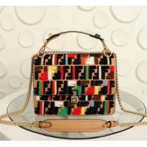上品でベーシック FENDI フェンディ 超人気美品  ショルダーバッグ 今季新作登場.150.