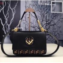 多色可選 目前の注目ブランド  FENDI フェンディ ショルダーバッグ 秋冬大活躍.150.