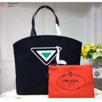 今季爆発的な人気　稀少*入手困難　3色可選  トートバッグ　注目美品　PRADA プラダ.68.