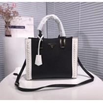 2026人気の主流アイテム　PRADA プラダ  トートバッグ  3色可選　高品質な　ファッションの最先端！.68.