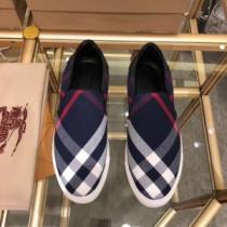 ファッションの最先端！BURBERRY スリップオン １着は持つべき2色可選 バーバリー