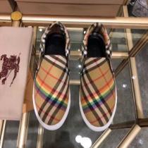 今季大人気新作登場 BURBERRY 芸能人愛用 バーバリー スリップオン 抗菌?防臭加工