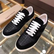 BOTTEGA VENETA 2色可選 カジュアルスタイルに１着は持つべきスニーカー、靴  ボッテガ ブランド