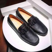 先行受注 サルヴァトーレフェラガモ ファッション度アップ FERRAGAMO カジュアルシューズ2026最安値！
