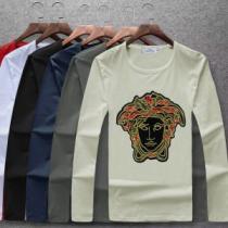 高感度アイテムVERSACE 多色可選 長袖/Tシャツ 先行受注 ヴェルサーチ秋冬トレンド