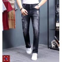 個性的なモデル　ジーンズ　秋冬超人気の最新作　フィリッププレイン PHILIPP PLEIN