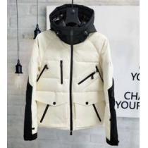 目前の注目ブランド モンクレール MONCLER 人目を引く存在感  ロングコート2026年秋冬入荷