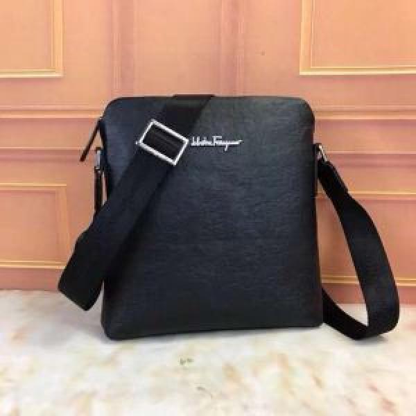 2026年秋冬シーズン ショルダーバッグ 上品でファッション サルヴァトーレフェラガモ FERRAGAMO.62.