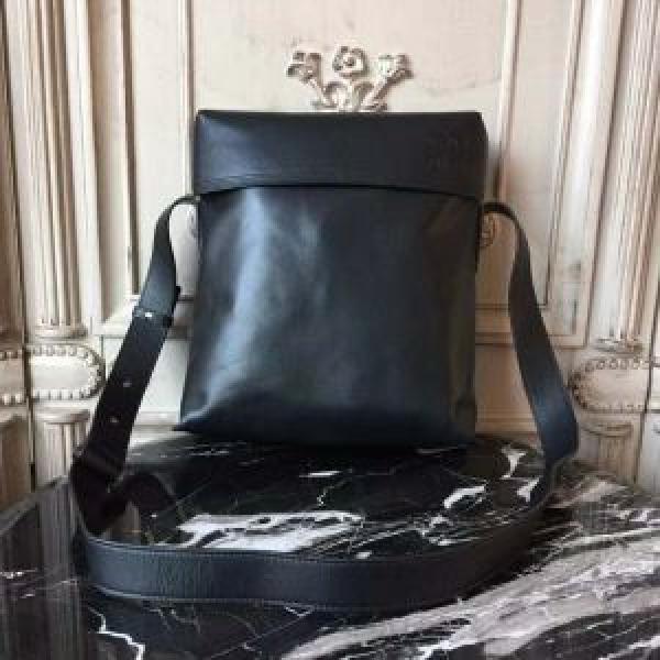 有名人同じアイテム  ロエベ LOEWE 数量限定再入荷 ショルダーバッグ 冬季限定販売.151.