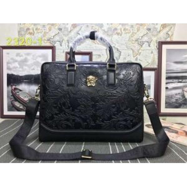 格好良いアイテム ショルダーバッグ 2026新品入荷 ヴェルサーチVERSACE 人気急上昇中.82.