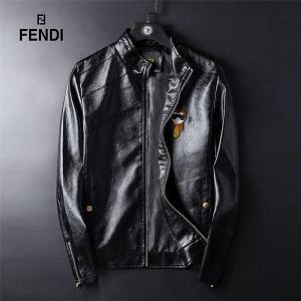 高級感漂わせる フェンディ FENDI 逸品フェイクファー製のコート2026年秋冬入荷