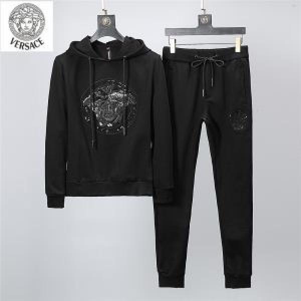 絶妙な新商品 ヴェルサーチVERSACE 2026新品入荷 上下セット高感度アイテム