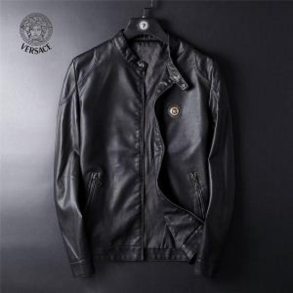 2026秋冬の定番新品到来! ヴェルサーチ話題の新作到着！VERSACE プルオーバー