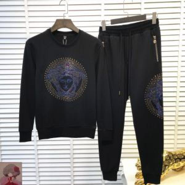 2025最高ランキング VERSACE 2025年秋冬入荷 上下セット 超人気美品 ヴェルサーチ