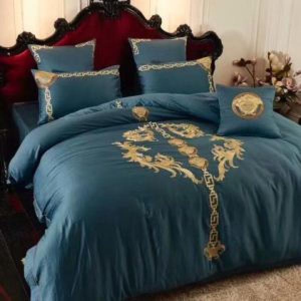 ヴェルサーチ2026新品入荷 VERSACE 寝具 4点セット 人気急上昇中大人っぽく知的な
